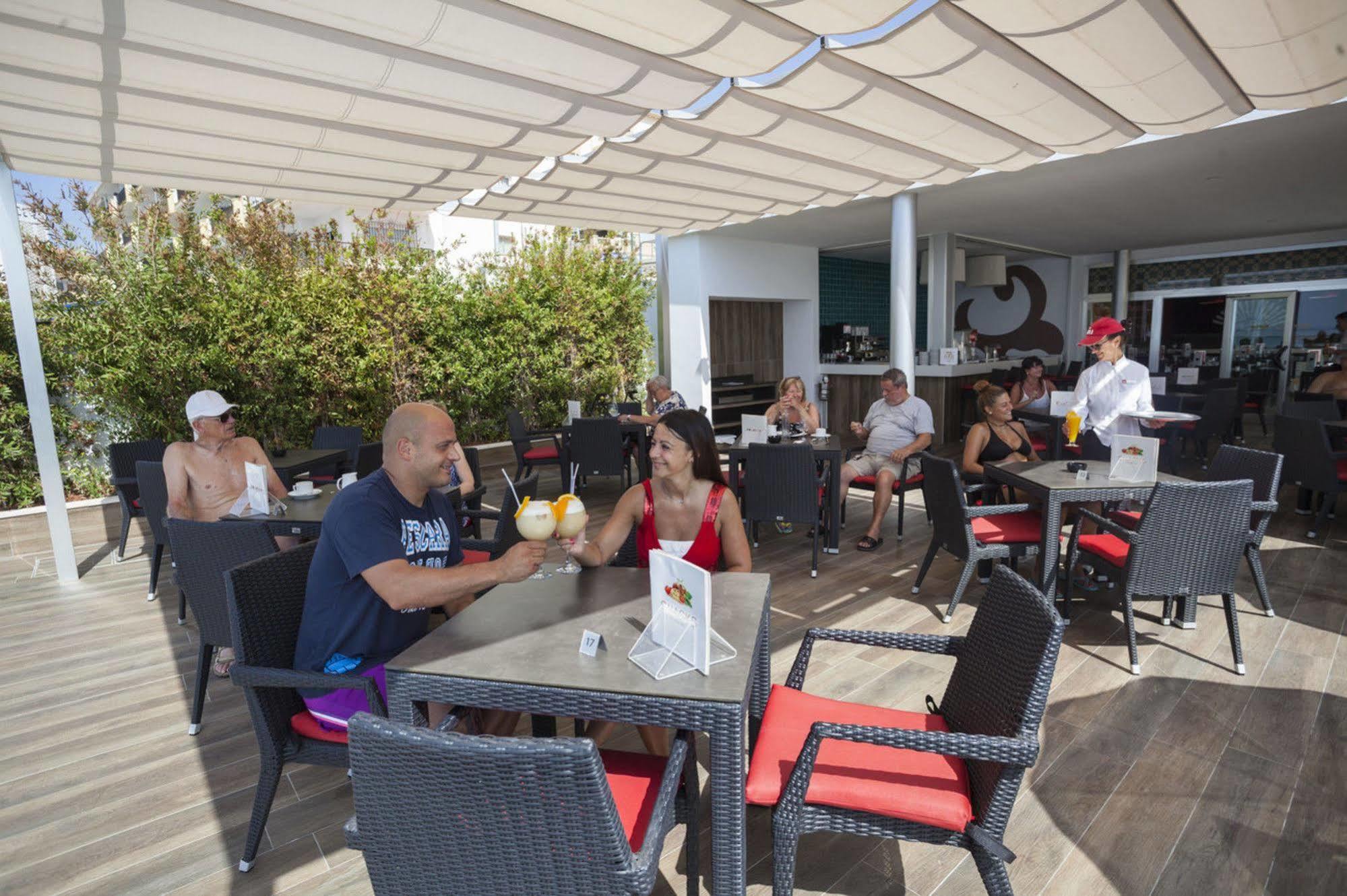 Hotel Riu Monica - Adults Only نيرخا المظهر الخارجي الصورة